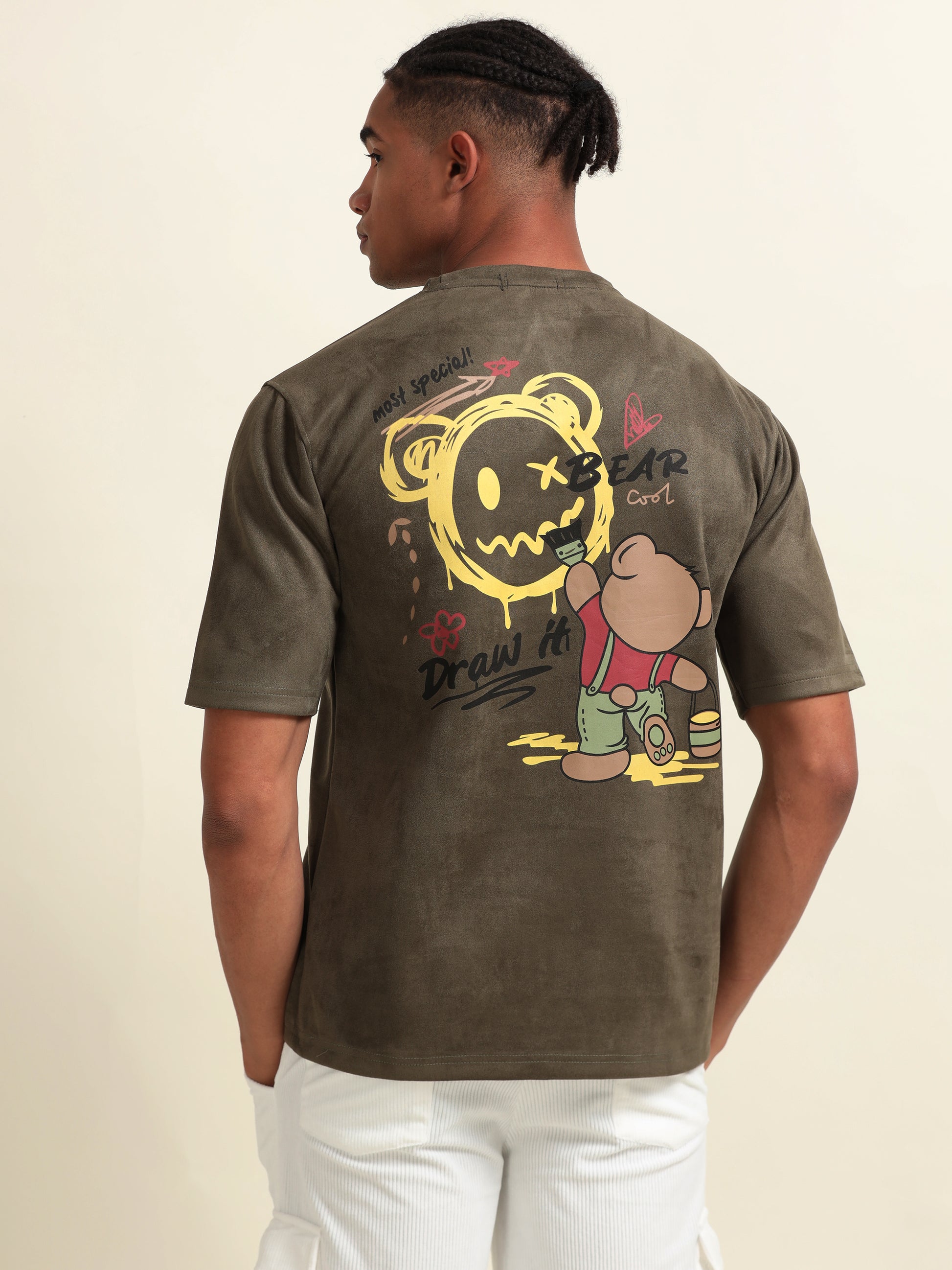 Teddy Back Print T-Shirt – Playful, Bold & Perfect for Casual Fridays - D&K LUXUR