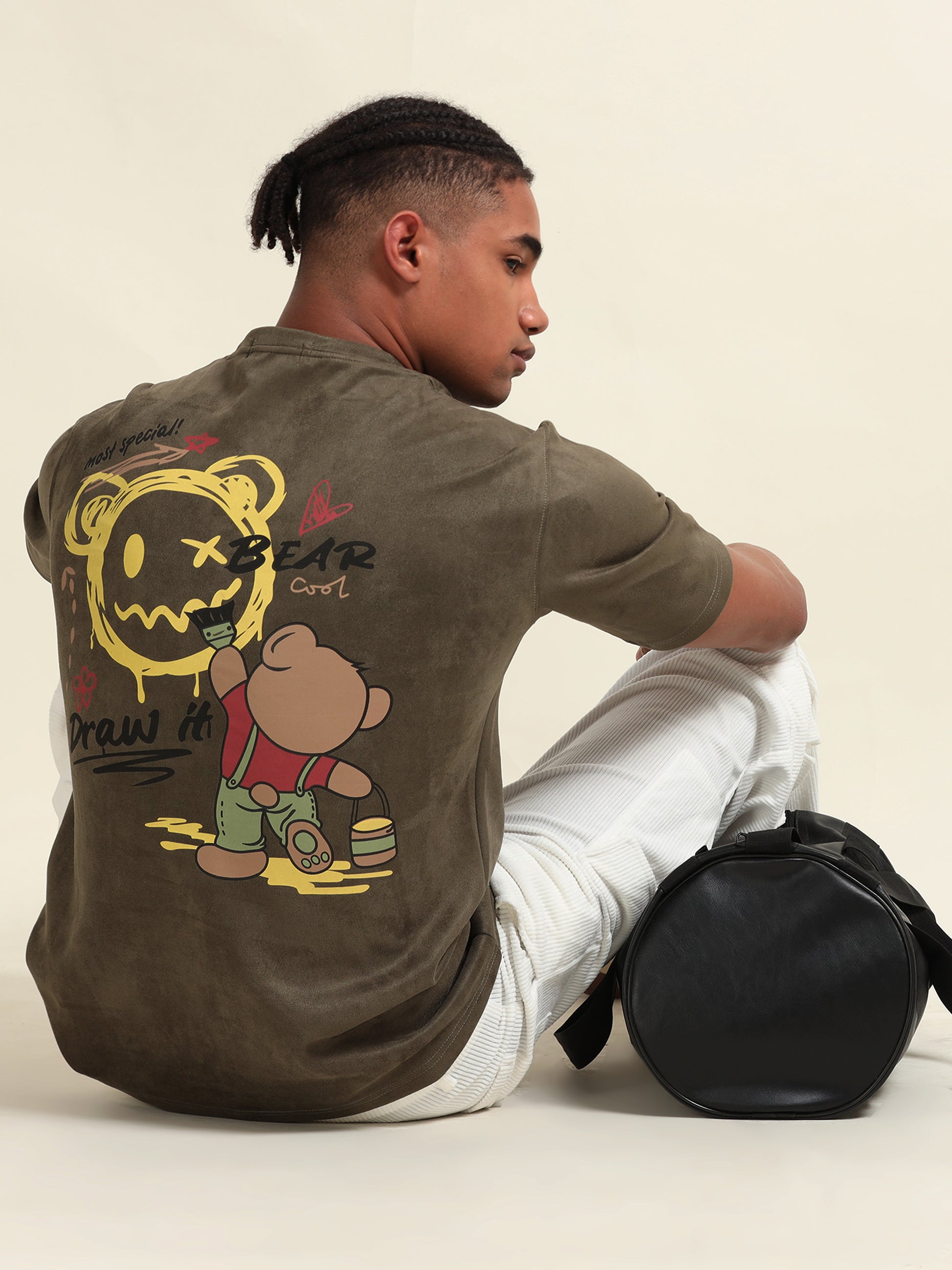 Teddy Back Print T-Shirt – Playful, Bold & Perfect for Casual Fridays - D&K LUXUR