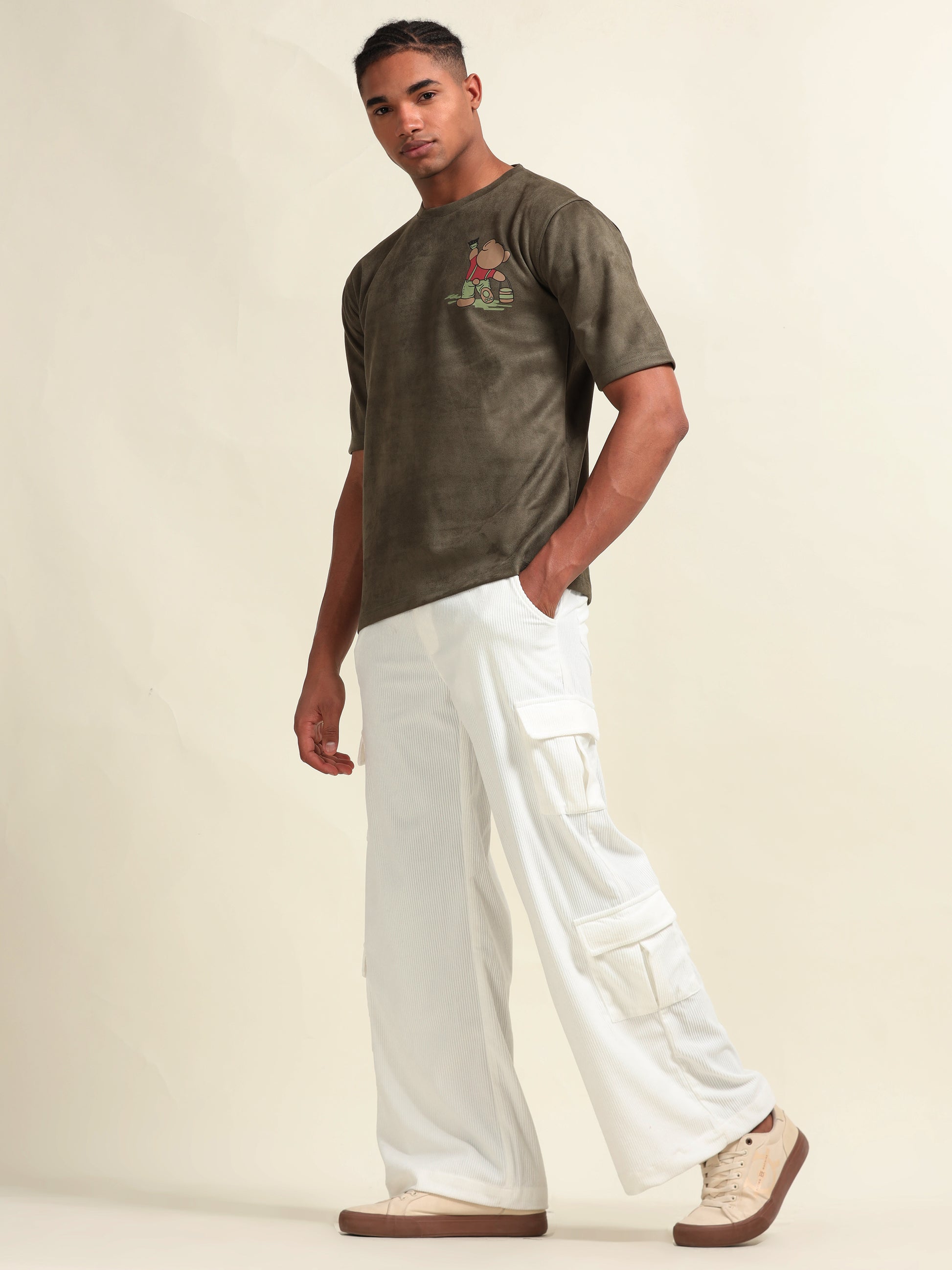 Teddy Back Print T-Shirt – Playful, Bold & Perfect for Casual Fridays - D&K LUXUR