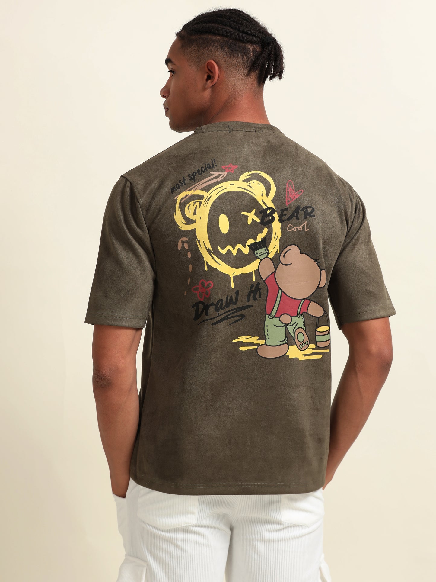 Teddy Back Print T-Shirt – Playful, Bold & Perfect for Casual Fridays - D&K LUXUR