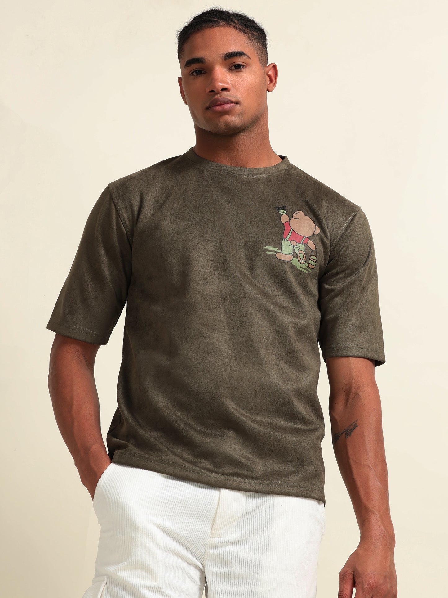 Teddy Back Print T-Shirt – Playful, Bold & Perfect for Casual Fridays - D&K LUXUR