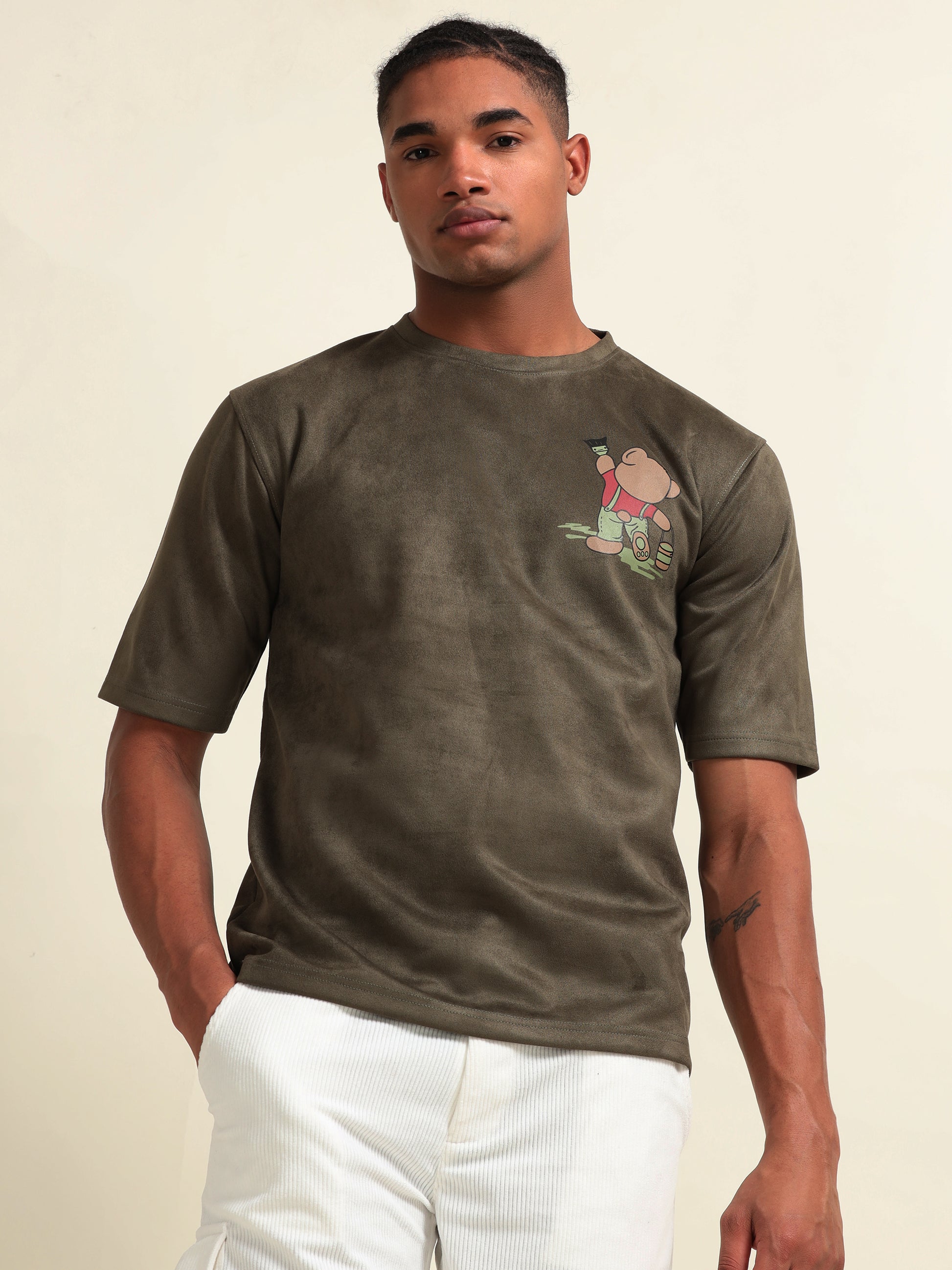 Teddy Back Print T-Shirt – Playful, Bold & Perfect for Casual Fridays - D&K LUXUR