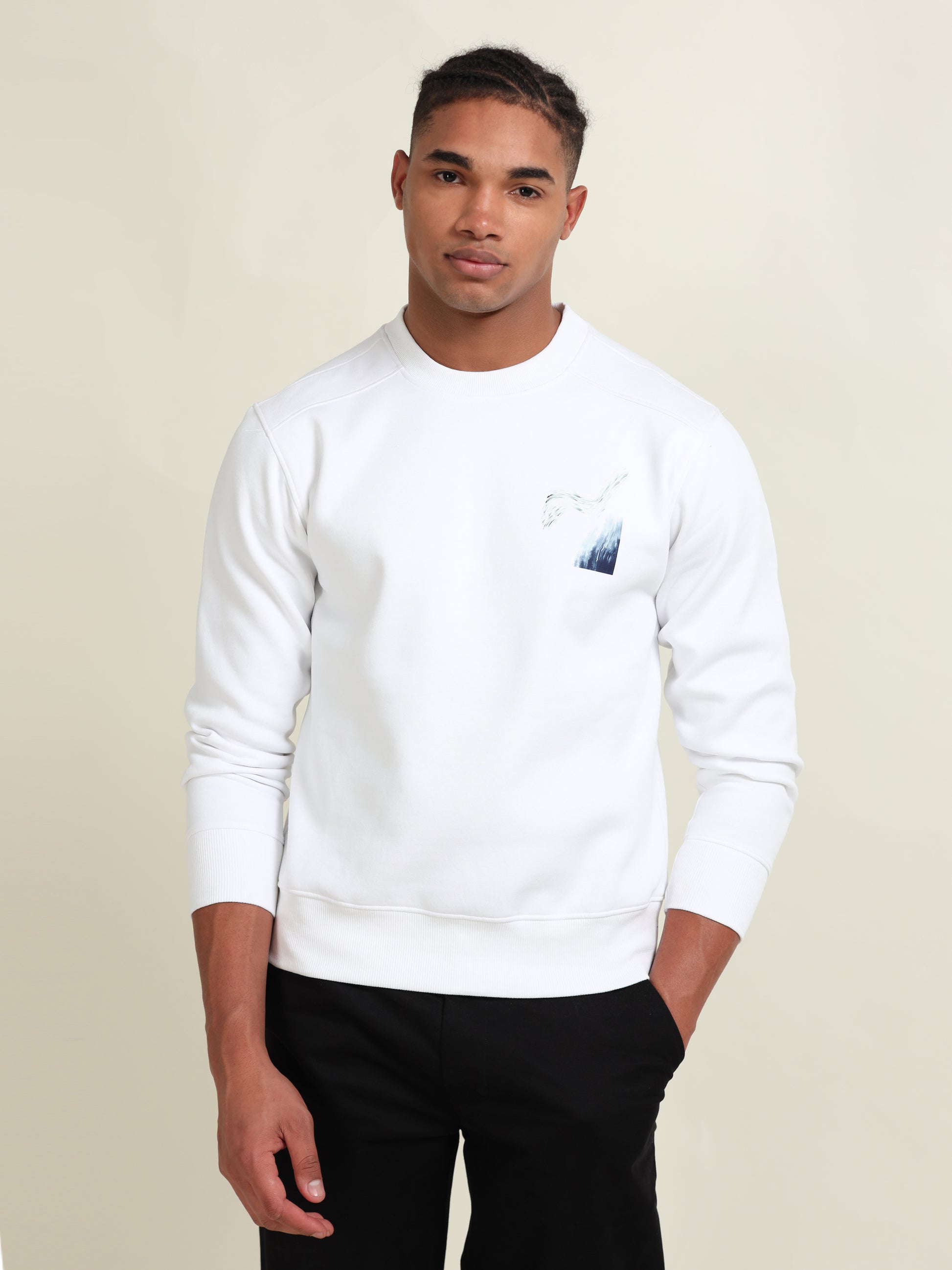 Wavy Pattern White Sweatshirt – Oversized Fleece for Casual Comfort - D&K LUXUR
